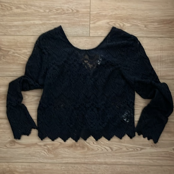 Sezane Daisy navy blue lace top - Picture 3 of 10